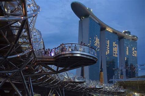 floating casino singapore.